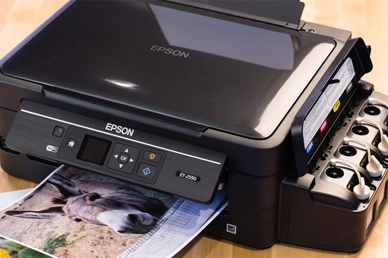 Epson tập trung vào máy in phun và từ bỏ máy in laser hoàn toàn vào năm 2026