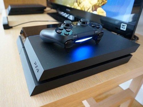 IS đã liên lạc với những kẻ khủng bố tại Paris bằng... PS4