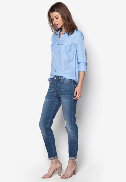 Sơ mi kết hợp với quần Jeans