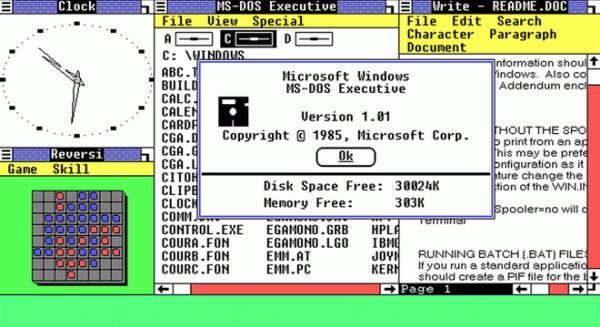 Đây là bức ảnh đánh dấu bước khởi đầu của kỷ nguyên Windows. Windows 1.0 chính thức được giới thiệu với giao diên đơn sơ, hỗ trợ con trỏ chuột và một số ứng dụng đon giản. Dù Windows 10 hiện tại khác hoàn toàn so với Windows 1.0, nó vẫn giữ lại nhiều yếu tố cơ bản ngay từ buổi đầu của Windows như ban đầu như thanh cuộn, thanh menu, biểu tượng ứng dụng, hộp thoại và một số ứng dụng như Notepad và MS Paint.
