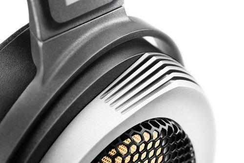 Cận cảnh chiếc tai nghe Sennheiser trị giá 1,2 tỷ đồng