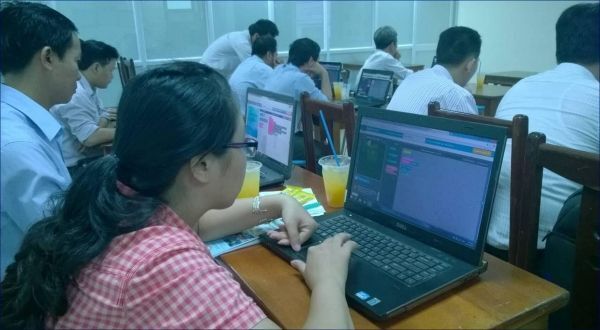 Giờ Lập Trình của Microsoft với Game Minecraft được đón nhận nồng nhiệt tại Việt Nam