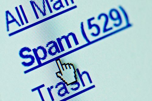 Hơn một nửa lưu lượng email là 