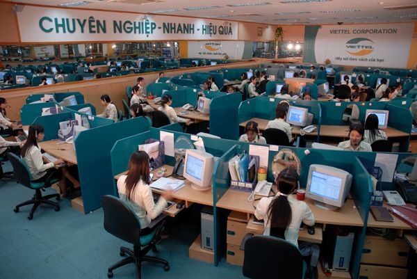 Viettel giảm 50% cước gọi tới tổng đài chăm sóc khách hàng