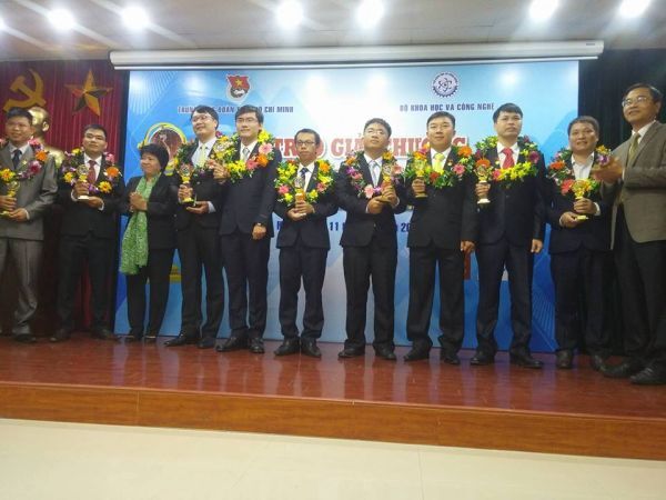 Trao giải Quả cầu vàng và Phần thưởng Nữ sinh tiêu biểu 2015