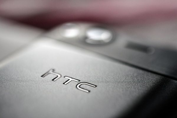 Ai đã giết HTC?