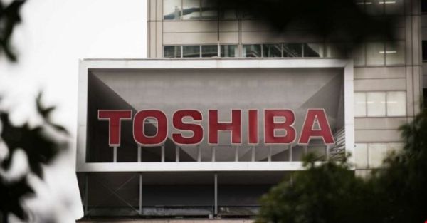 Toshiba lao đao vì hàng loạt biến cố