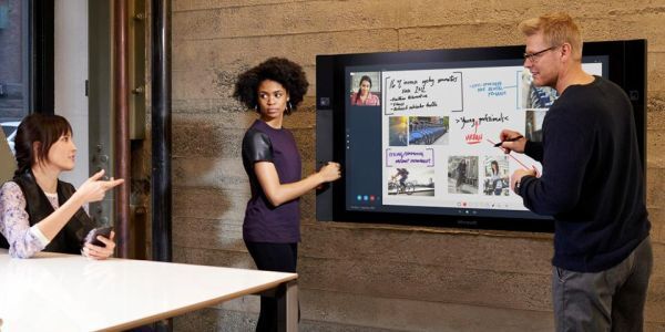 Màn hình cảm ứng Surface Hub giá lên tới 22.000USD của Microsoft
