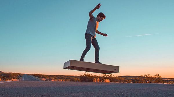 Arcaboard - ván trượt trên không có giá gần 20.000 USD