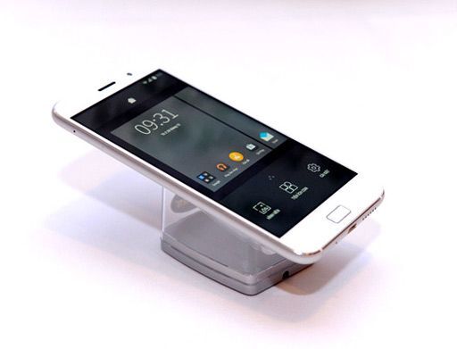 ZUK Z1 ra mắt thị trường Việt Nam với giá 7,89 triệu đồng