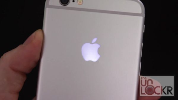 Độ iPhone phát sáng logo táo khuyết như MacBook