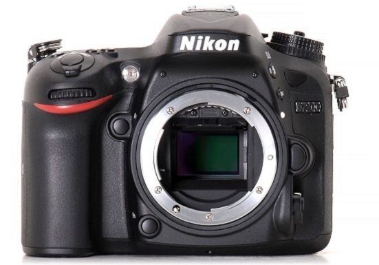Nikon D7200 dùng cảm biến do Toshiba sản xuất​