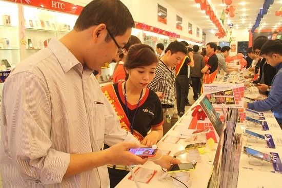 Smartphone Việt: Nguy cơ bị đánh bật khỏi "sân nhà"
