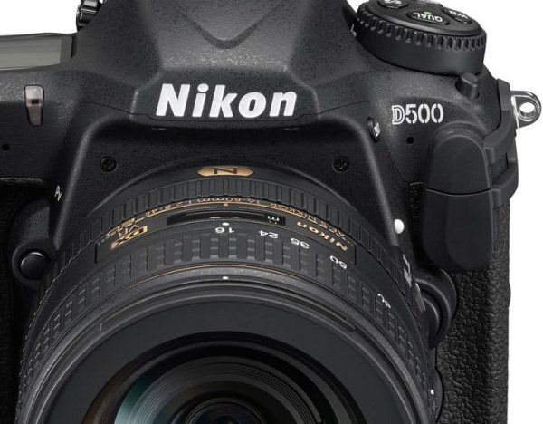 Những tính năng ghi điểm của Nikon D500