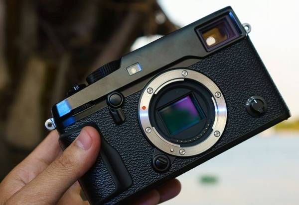 Tháng 2/2016: Dòng X series của Fujifilm chính thức lên kệ