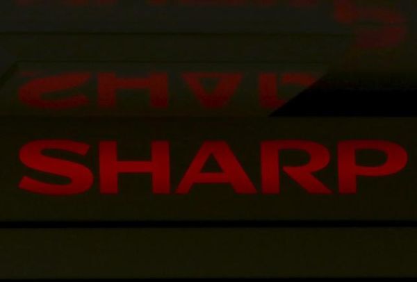 Foxconn bật đèn xanh với thương vụ Sharp