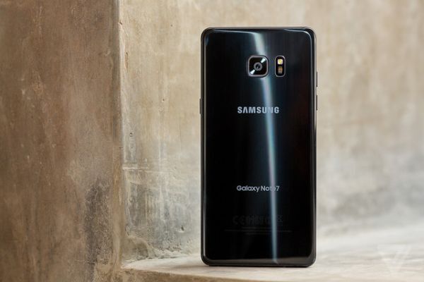 Samsung ngừng sản xuất Note 7?