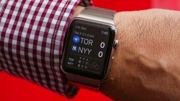 Anh cấm Apple Watch trong phòng họp của chính phủ