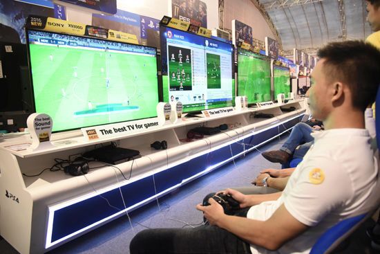 Sony Show 2016: Fan 