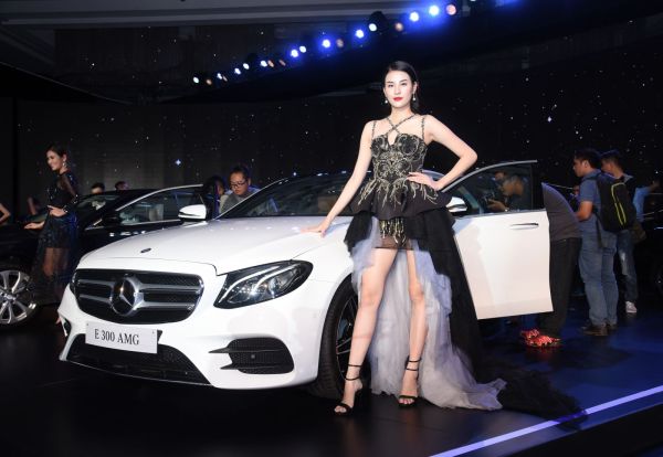 Mercedes-Benz, ô tô xe máy, Á Hậu, Huyền My, E-Class 2017, Mercedes-Benz E-300 AMG, Mercedes-Benz E-200, 