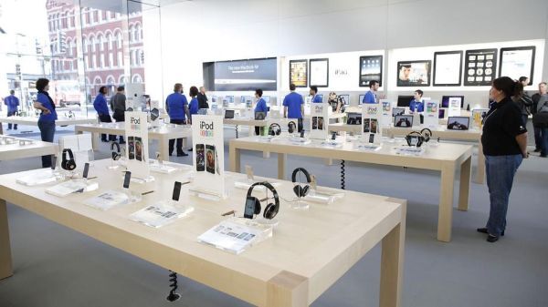 Cướp iphone tại apple store