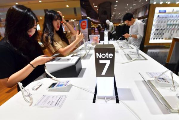 Galaxy Note 7 vẫn được bày bán tại Hong Kong (Trung Quốc)