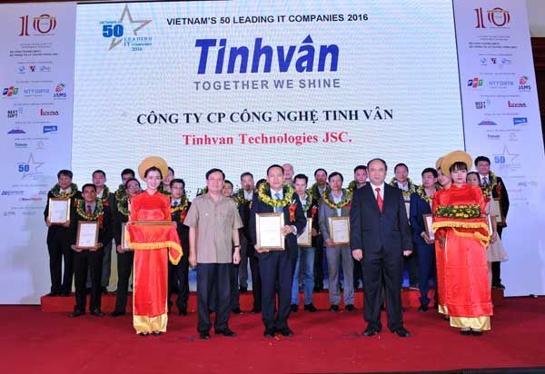 Tinh Vân được vinh danh lần thứ 3 trong Top doanh nghiệp CNTT hàng đầu Việt Nam