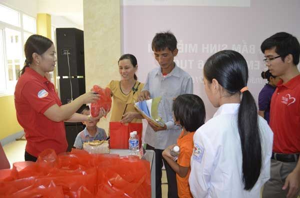 Viettel, từ thiện, Doanh nghiệp xã hội, hoạt động từ thiện, Trái tim cho em, bệnh tim bẩm sinh, khám sàng lọc tim sớm, khám sàng lọc,