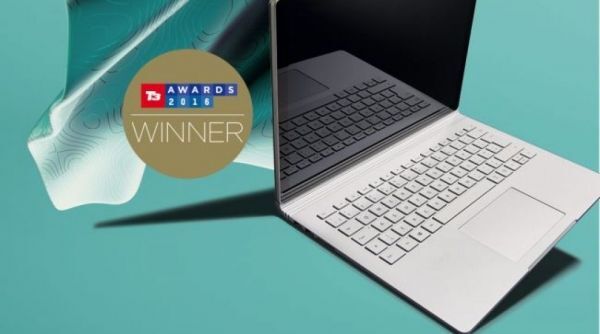 Microsoft Surface Book giành giải thưởng 