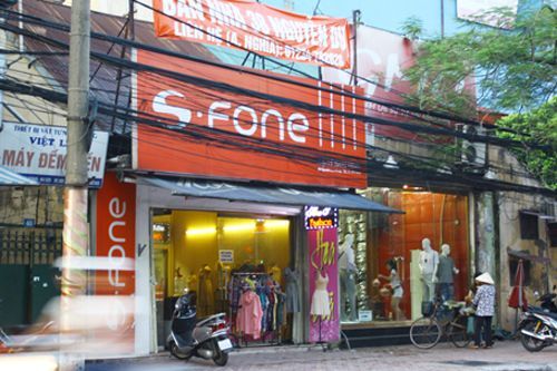 Thu hồi băng tần, giấy phép của S-Fone
