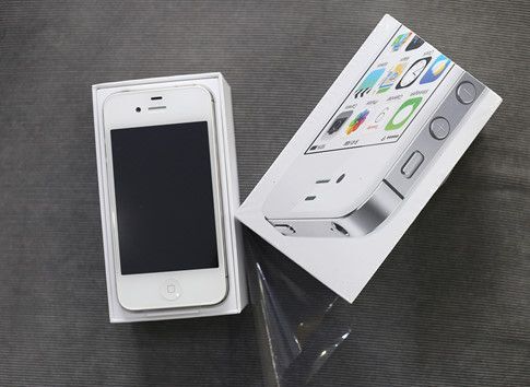 iPhone 4S về Việt Nam với giá 3,2 triệu đồng
