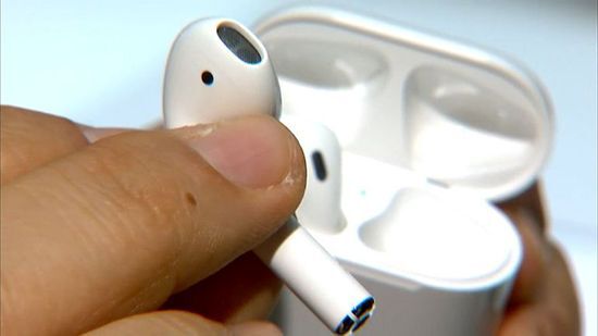 AirPods lùi thời gian giao hàng đến tháng Giêng năm sau?