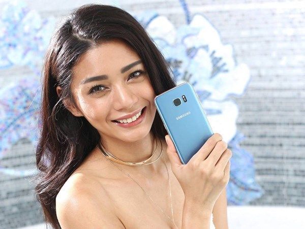 Galaxy S7 Edge Blue Coral sẽ bán tại Việt Nam với giá 18,49 triệu đồng