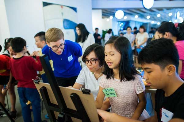 AIA Vietnam Eye: Các 