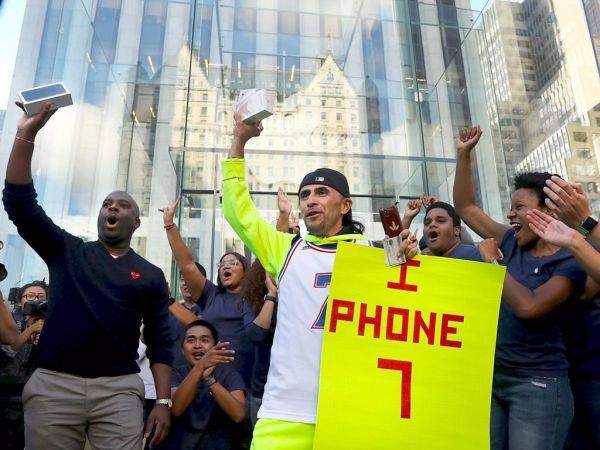 Apple làm ăn có lãi trong quý III