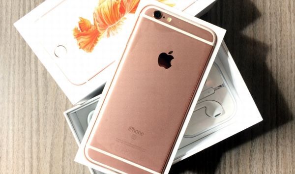 Apple chính thức bán iPhone c