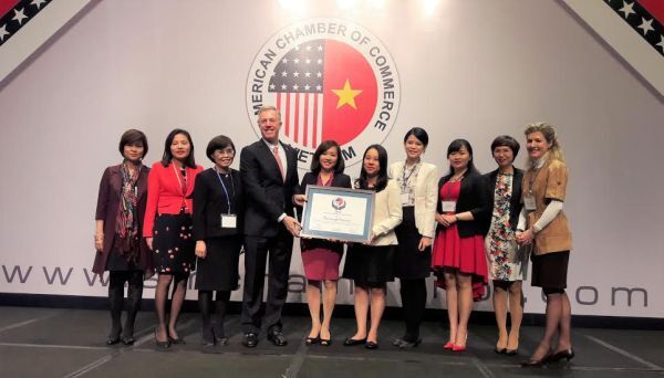 Năm thứ 2 liên tiếp, Microsoft Việt Nam được vinh danh tại Amcham