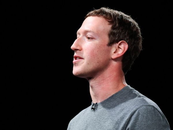 Nội bộ Facebook lục đục, lộ chuyện Zuckerberg muốn làm chính trị