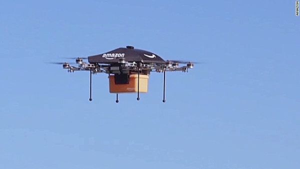Amazon nghiệm giao hàng bằng máy bay không người lái tại Anh