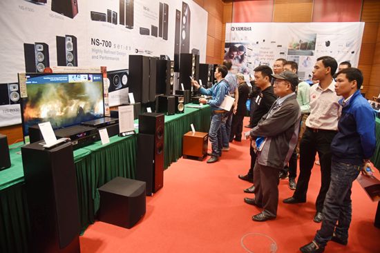 AV Show 2016: Thiết kế hoài cổ, công nghệ hiện đại