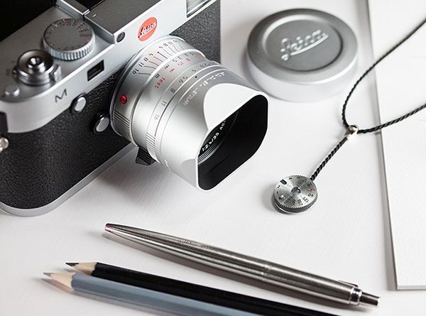 Leica ra mắt bộ phụ kiện thời trang xa xỉ