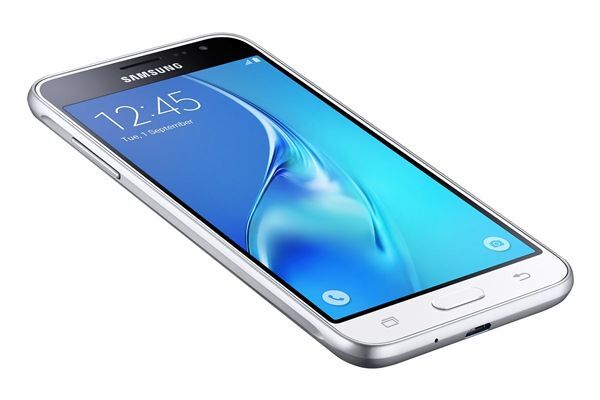 Samsung giới thiệu dòng Galaxy J3 chuyên selfie tại Việt Nam