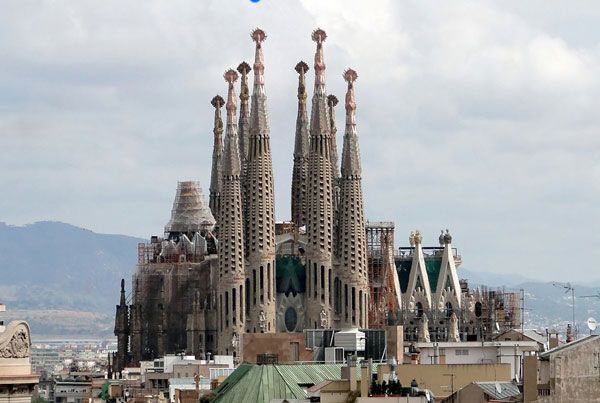 Độc đáo giải pháp Data Center lắp ghép tại thánh điện Sagrada Familia