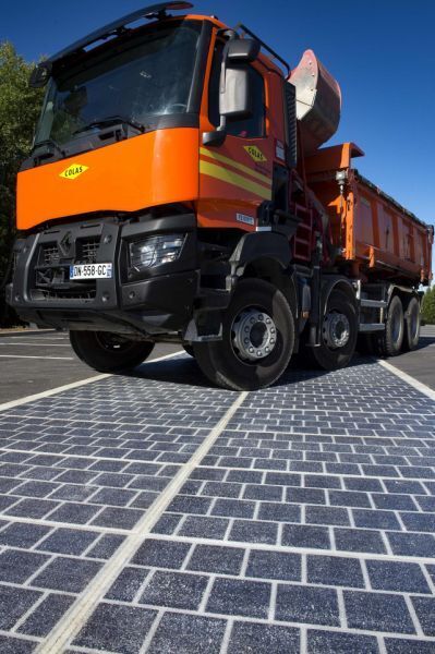 Pháp sẽ xây dựng 1000km đường bộ từ pin Mặt Trời