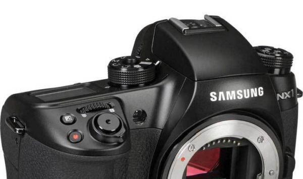 Samsung ngưng sản xuất NX1, chính thức chia tay mảng máy ảnh không gương lật