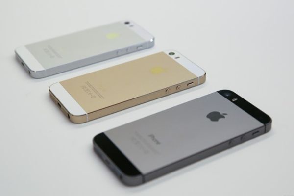 iPhone 5S bi Apple khai tu hinh anh