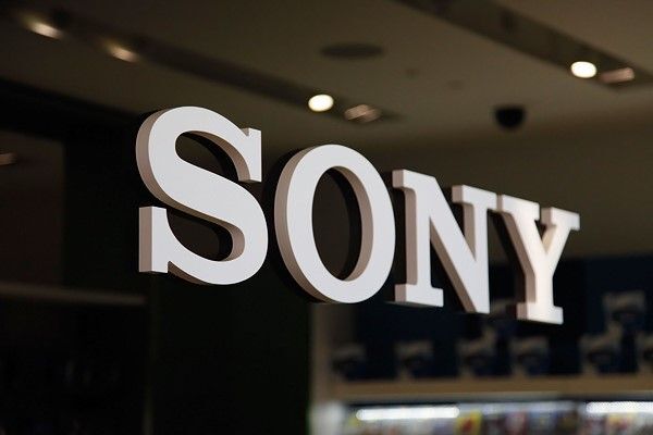Sony - tượng đài đổ vỡ