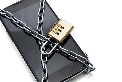FBI tự tin đề nghị bẻ khóa iPhone “hộ” công tố viên