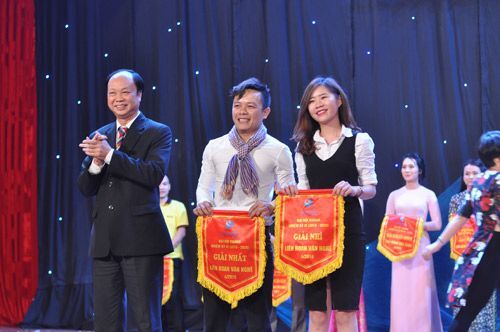 trao giải nhất Liên hoan văn nghệ VINASA