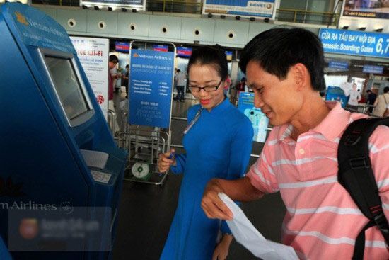 Hàng không Việt Nam giảm tải tại quầy thủ tục nhờ công nghệ